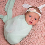 Are you looking for a newborn photographer near Katy?Weston lakes newborn portrait