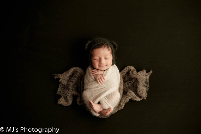 Avalon place photographer - Newborn photography 