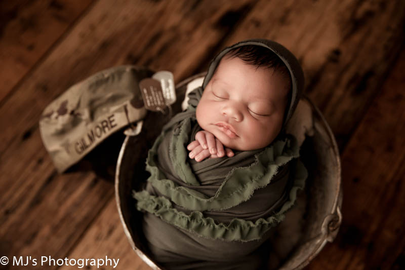Newborn photographer - Memorial Houston