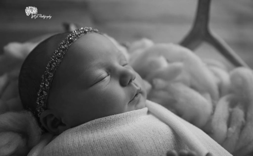 Killeen posed newborn photographer