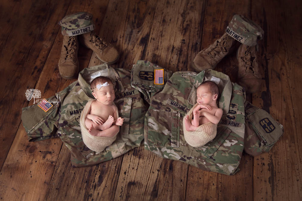 Houston twin newborn photographer