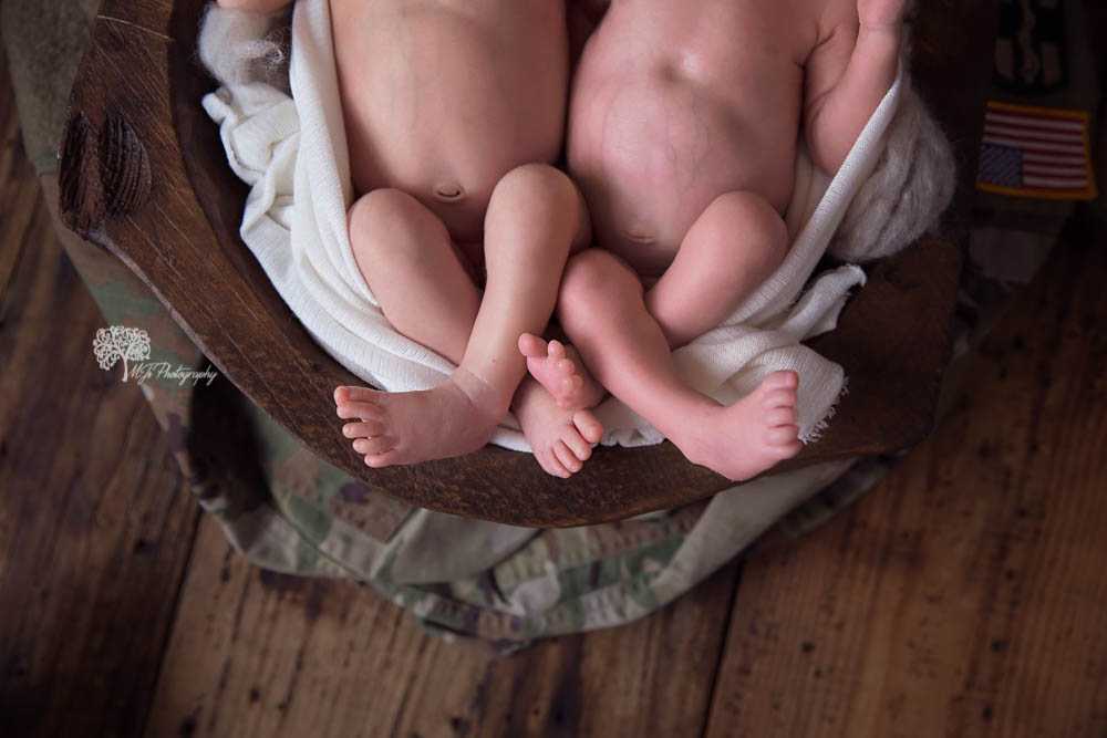 Houston twin newborn photographer