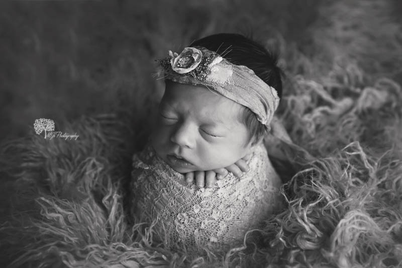 Newborn photographer near Cypress