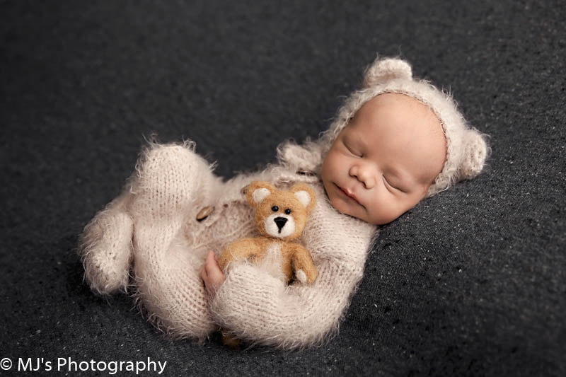 luxury newborn photographer  in Katy