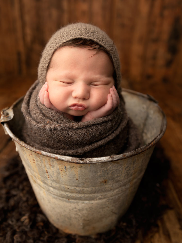 Bellaire newborn photographer